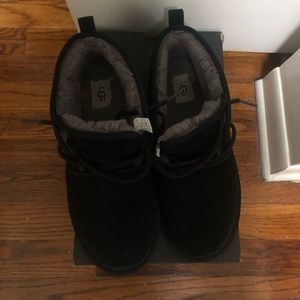 Size 10 ugg  men Neumel
